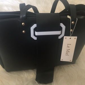 - New Le Miel black vegan tote bag with shoulder strap